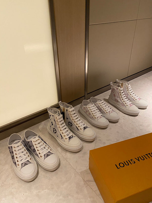 Louis Vuitton shoes Style 255 - logo and branding close-up