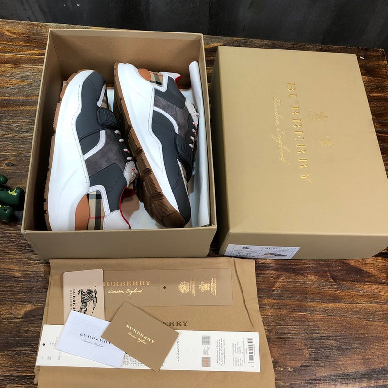 Burberry shoes Style 356 - logo and branding close-up
