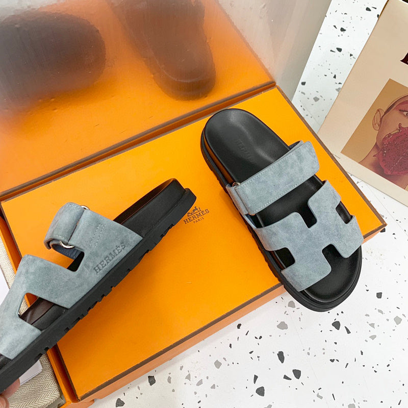 Hermès Tan Gladiator Sandals - Heel Detail View