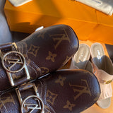 Styling view of Louis Vuitton luxury piece style No.012