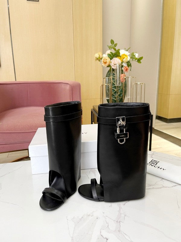 Givenchy shoes Style 137 - sole and craftsmanship detail