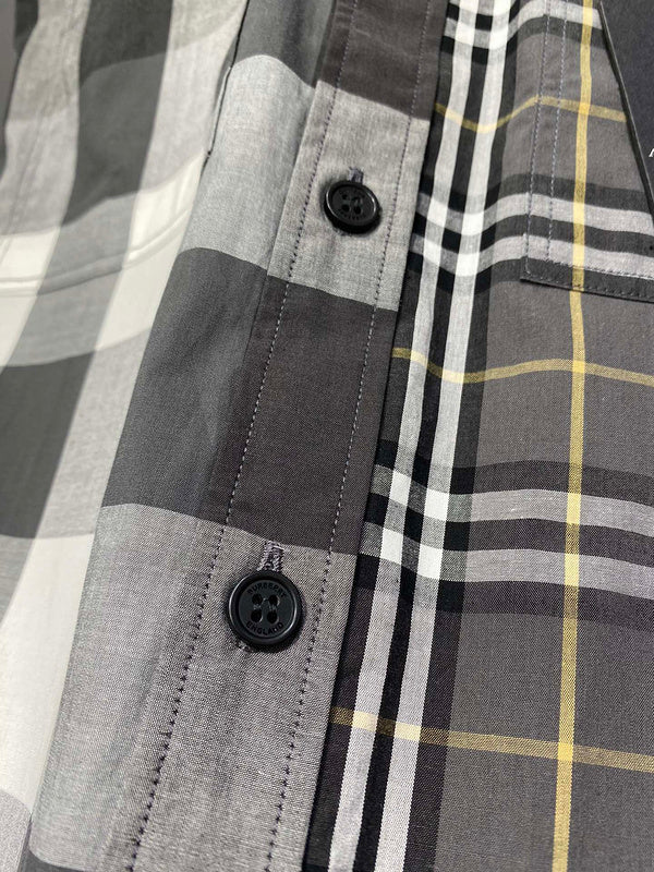 Texture and finish detail of Burberry luxury piece style No.018