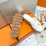Hermès Camel Flat Thong Sandals - Toe Detail View