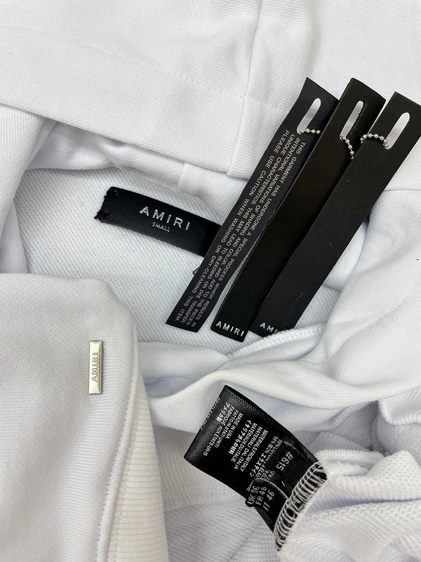 Full silhouette view of Amiri luxury piece style No.070
