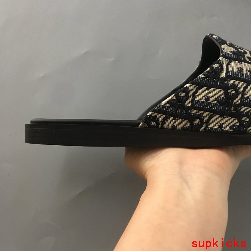 Dior shoes Style 043 - interior and comfort detail