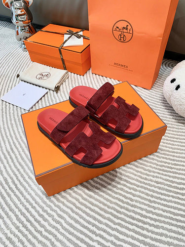 Hermes sandals Style 208 - texture and material detail