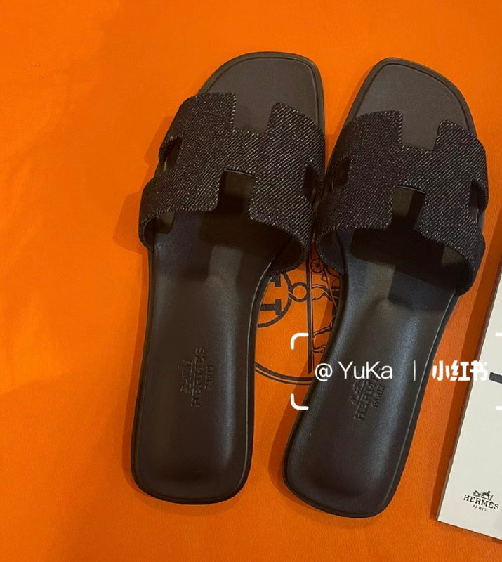 Hermes sandals Style 021 - interior and comfort detail