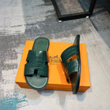 Hermes shoes Style 012 - top view showing design