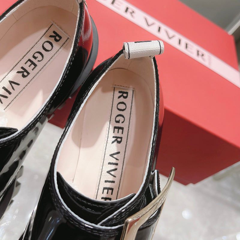 Close-up detail view of Roger Vivier luxury piece style No.055
