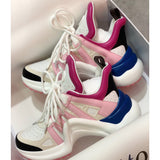 Three-quarter angle view of Louis Vuitton luxury piece style No.011