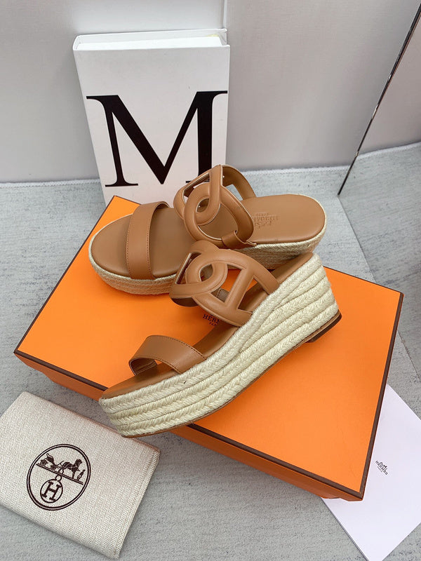 Hermès White Ankle Strap Heels - Toe Detail View
