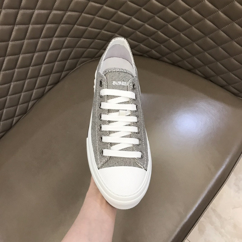 Burberry shoes Style 286 - sole and craftsmanship detail