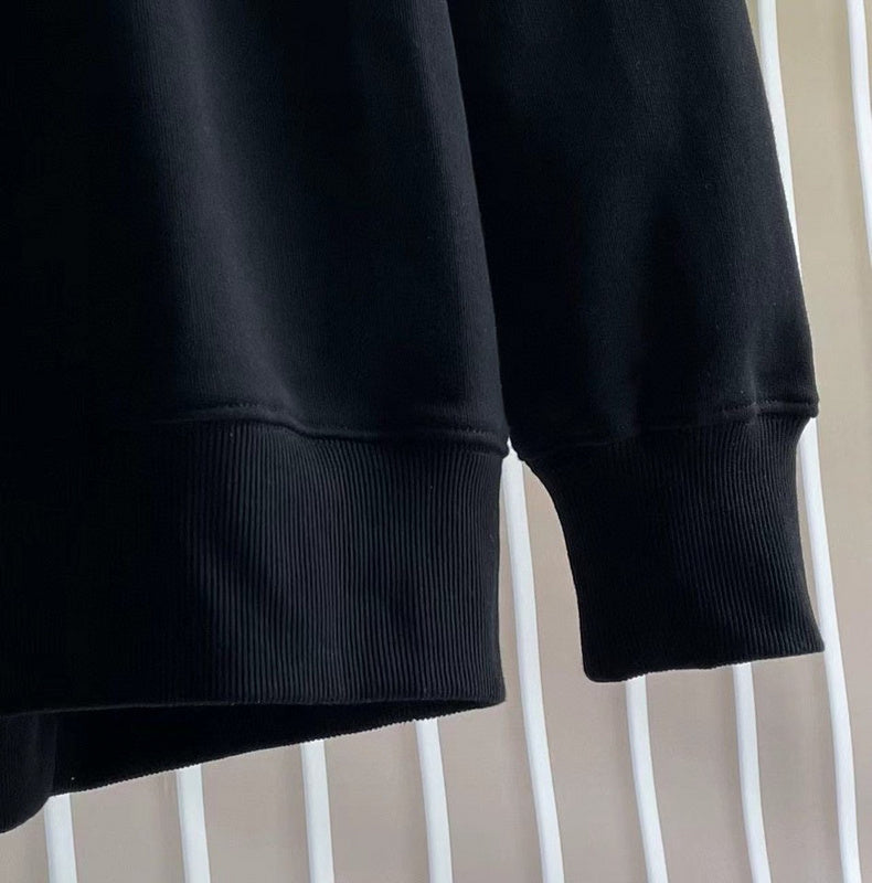 Styling view of Givenchy luxury piece style No.190