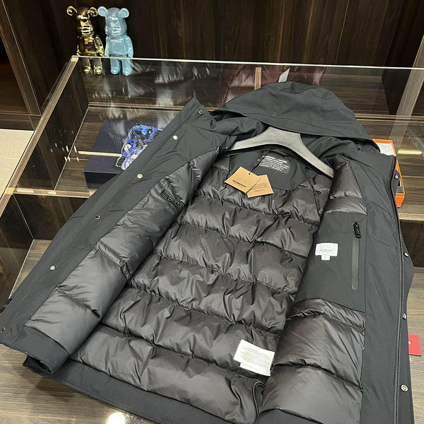 Three-quarter angle view of Burberry luxury piece style No.309