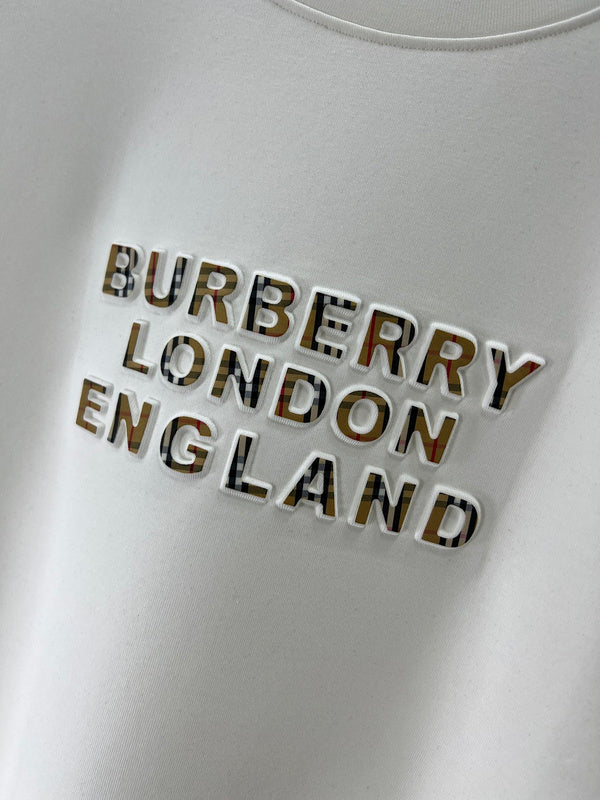 Full silhouette view of Burberry luxury piece style No.545