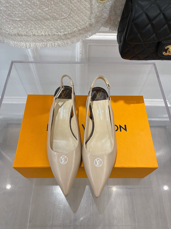 Louis Vuitton shoes Style 427 - side profile detail (alternate angle)
