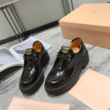 Side profile view of Miu Miu luxury piece style No.091