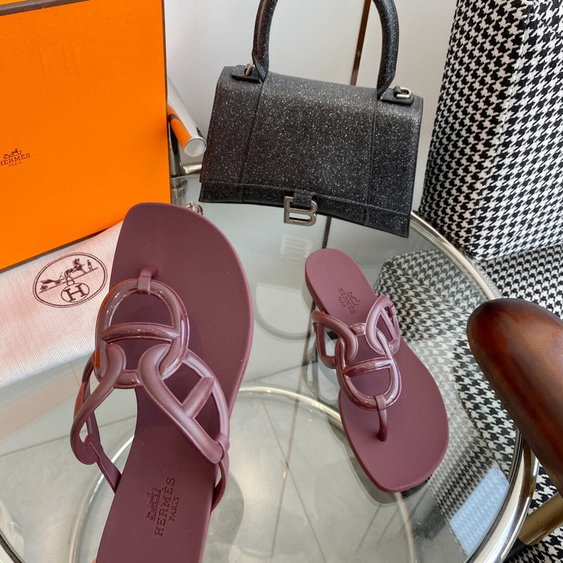 Hermès White Chelsea Boots - Sole Detail View