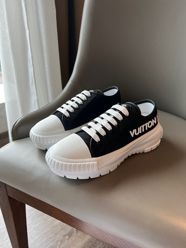 Louis Vuitton shoes Style 383 - back heel detail