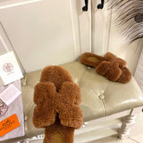 Hermès Beige Platform Sandals - Heel Detail View