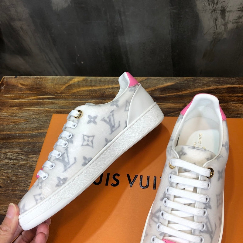 Louis Vuitton shoes Style 194 - logo and branding close-up