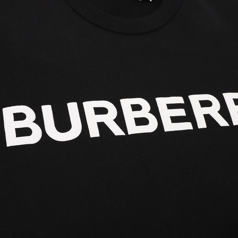 Three-quarter angle view of Burberry luxury piece style No.036