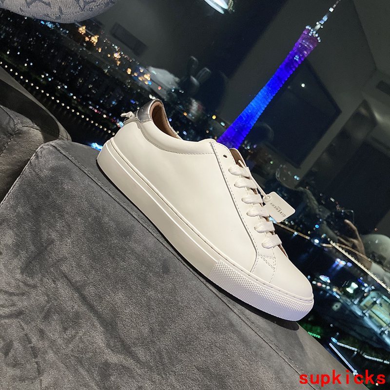 Givenchy shoes Style 071 - sole and craftsmanship detail