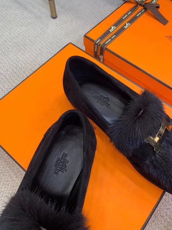Hermès White Chelsea Boots - Detail Shot of Craftsmanship