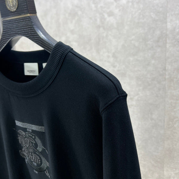 Three-quarter angle view of Burberry luxury piece style No.539