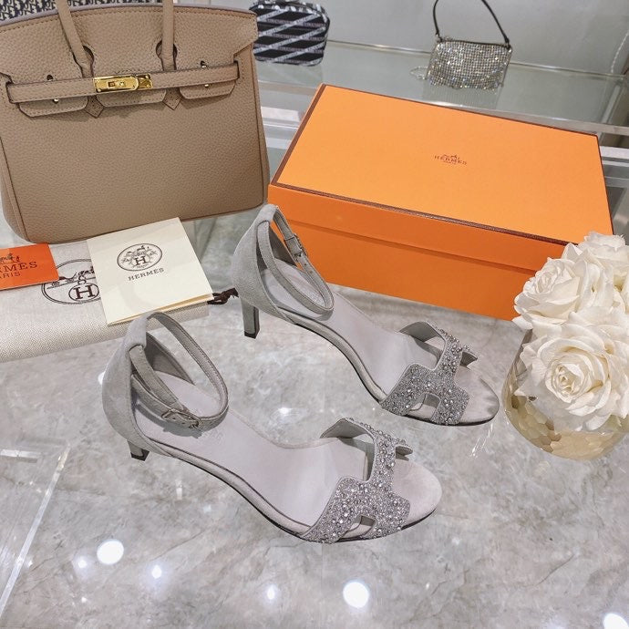 Hermes shoes Style 370 - texture and material detail (alternate angle)
