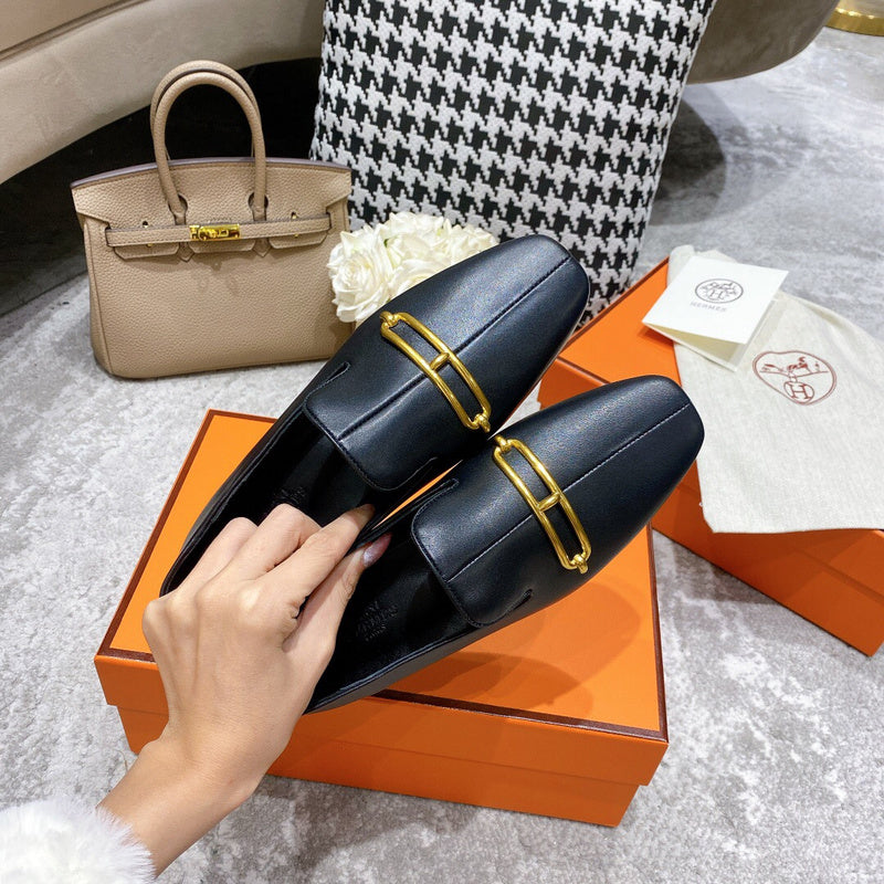 Hermes shoes Style 352 - texture and material detail