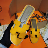Hermes sandals Style 091 - side profile detail