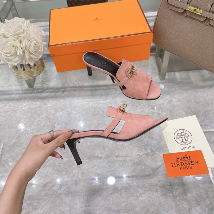 Hermes shoes Style 359 - sole and craftsmanship detail