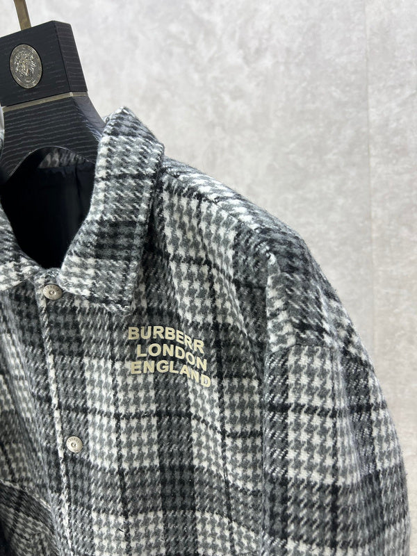 Texture and finish detail of Burberry luxury piece style No.409