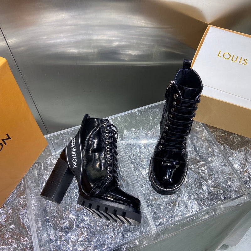 Louis Vuitton shoes Style 217 - close-up of bold signature style