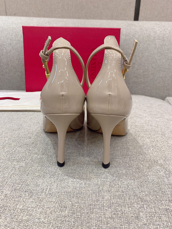Front view of Valentino Garavani luxury piece style No.227