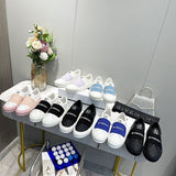 Givenchy shoes Style 038 - logo and branding close-up