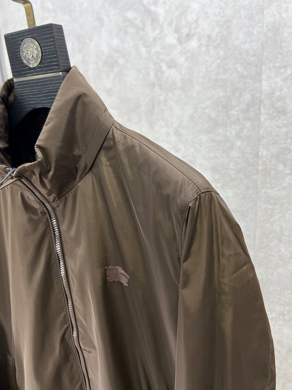 Three-quarter angle view of Burberry luxury piece style No.428