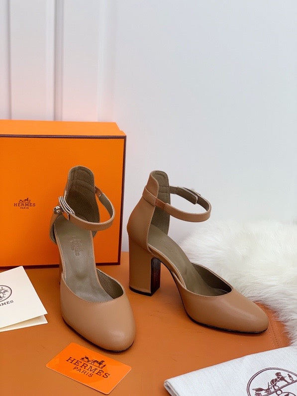Hermès Camel Ankle Boots - Detail Shot of Craftsmanship