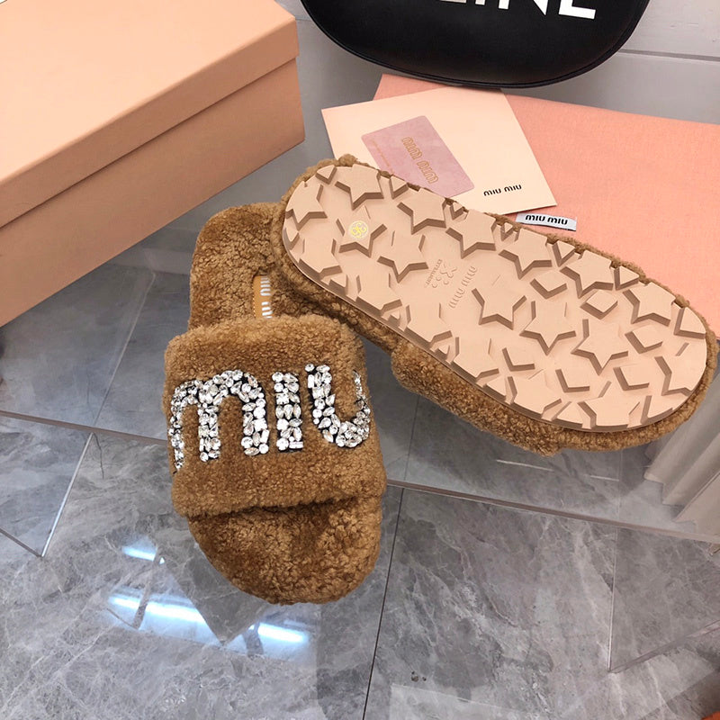 Full silhouette view of Miu Miu luxury piece style No.100