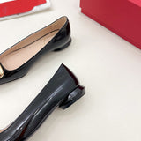 Back view of Roger Vivier luxury piece style No.051