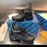 Full silhouette view of Louis Vuitton luxury piece style No.143