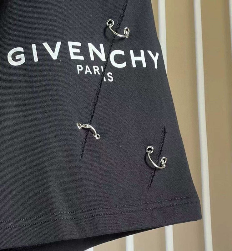 Styling view of Givenchy luxury piece style No.126