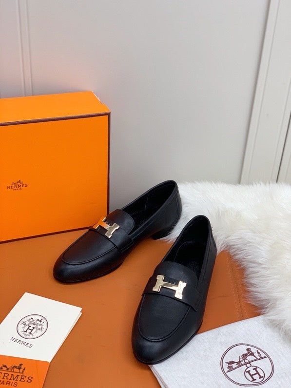 Hermes shoes Style 387 - angled studio shot (alternate angle)