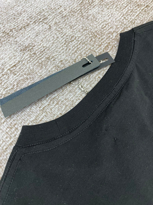Front view of Amiri luxury piece style No.205