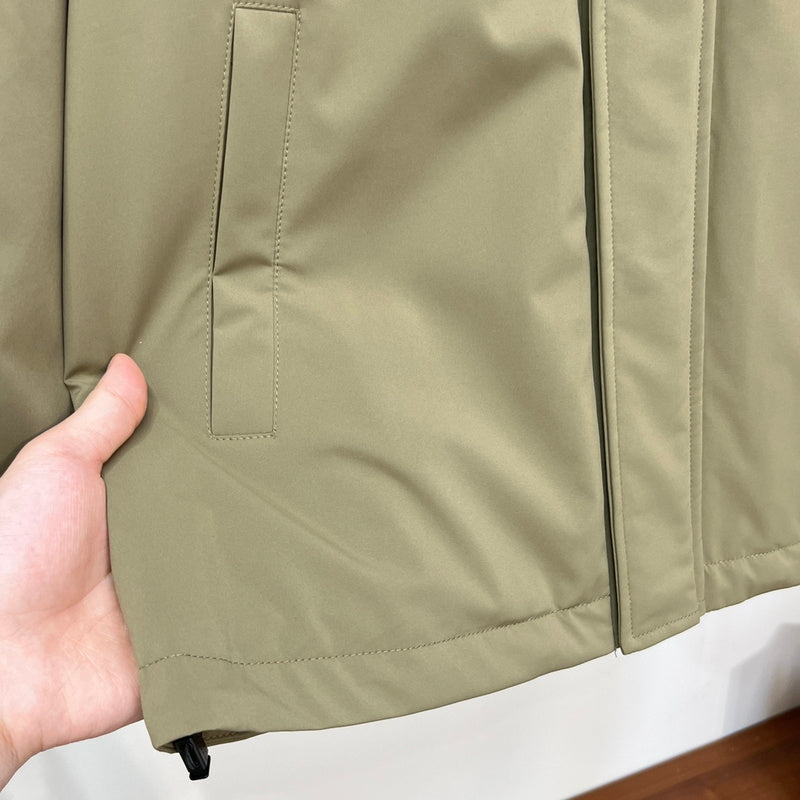 Front view of Burberry luxury piece style No.506