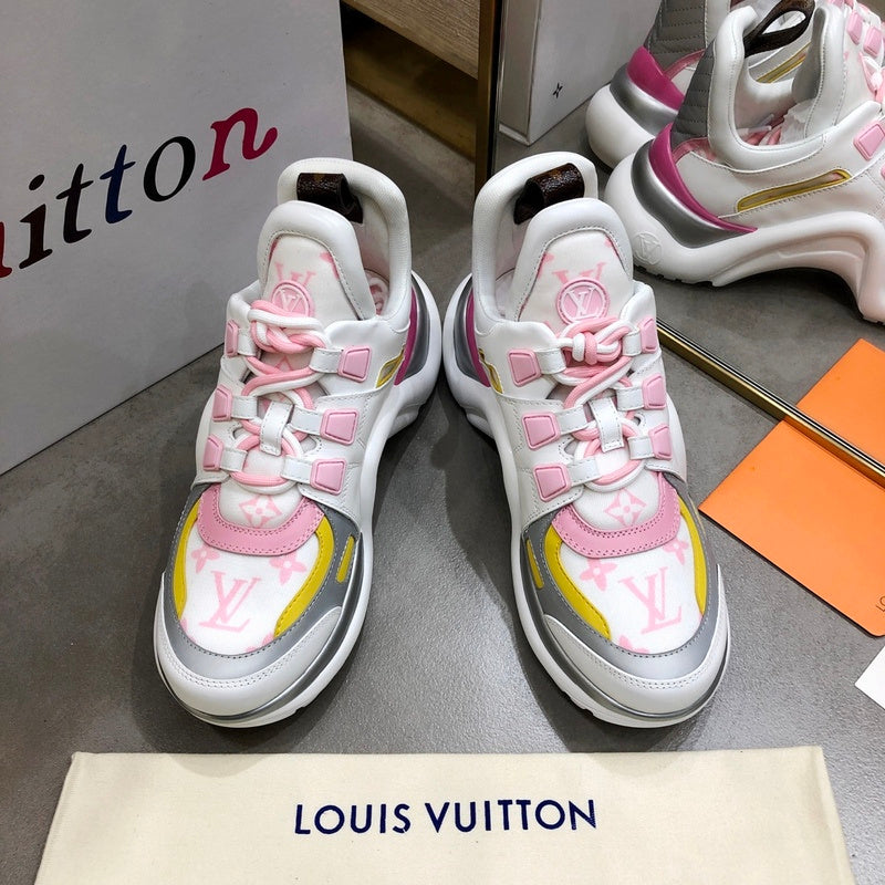 Louis Vuitton shoes Style 291 - top view showing design