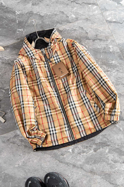 Three-quarter angle view of Burberry luxury piece style No.488