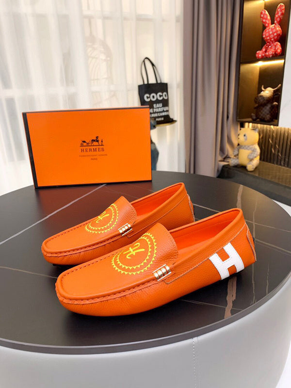 Hermes shoes Style 044 - close-up of handcrafted italian detailing