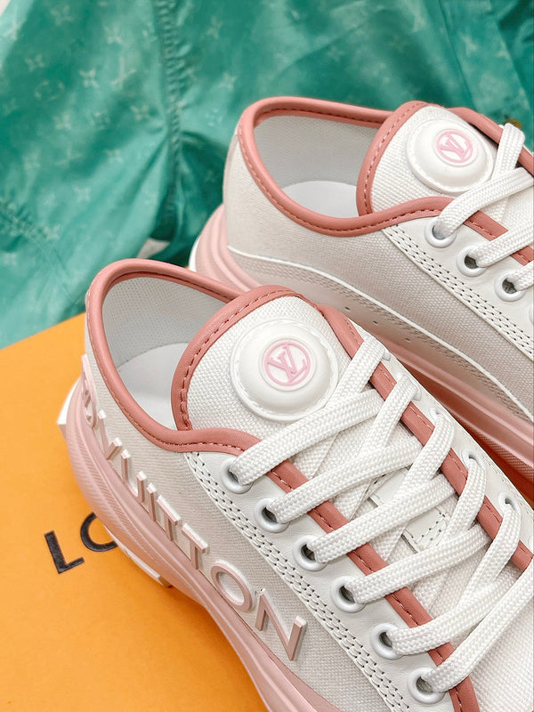 Louis Vuitton shoes Style 369 - logo and branding close-up